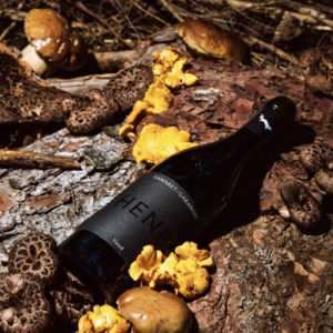 Bouteille de vin rouge Henri Gamaret Garanoir, la marque suisse de la Maison Henri Badoux.